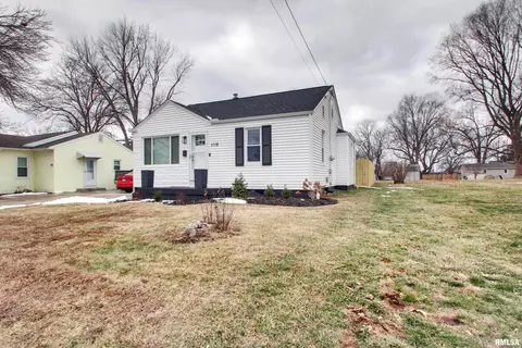 1118 S 16th St, Quincy, IL 62301