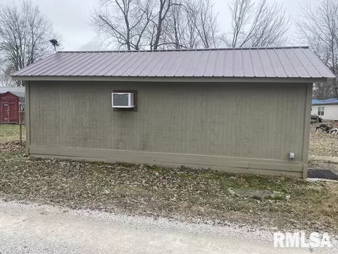 408 N Toledo St, Martinsville, IL 62442 photo 6