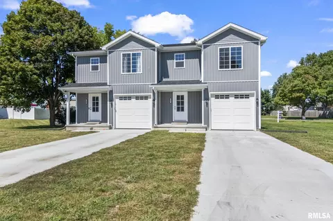 397 W Main St, Williamsville, IL 62693