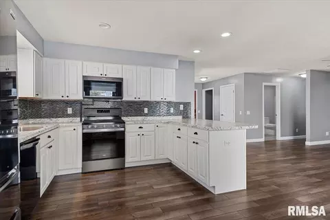 Kitchen - 617 E Chestnut St, Chatham, IL 62629 photo 3 of 3