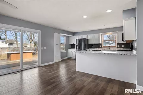 Other - 617 E Chestnut St, Chatham, IL 62629 photo 4 of 14