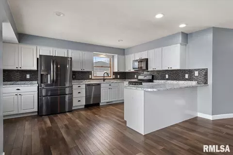 Kitchen - 617 E Chestnut St, Chatham, IL 62629 photo 2 of 3