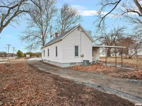 Exterior - 630 W Maple Ave, Springfield, IL 62702 photo 2 of 6
