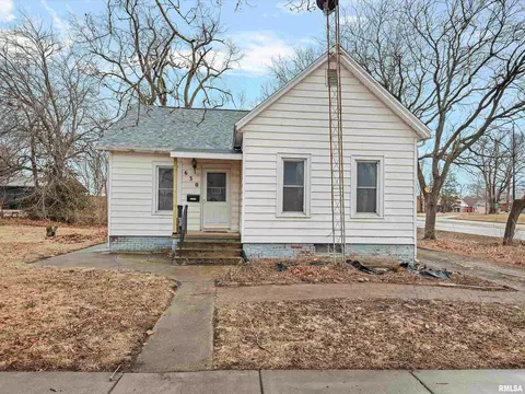 630 W Maple Ave, Springfield, IL 62702