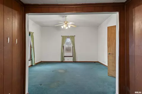 Bedroom - 630 W Maple Ave, Springfield, IL 62702 photo 4 of 5