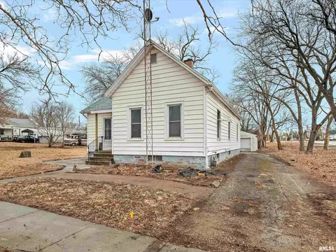 Other - 630 W Maple Ave, Springfield, IL 62702 photo 2 of 10