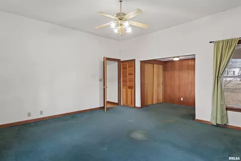 Bedroom - 630 W Maple Ave, Springfield, IL 62702 photo 2 of 5