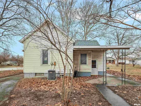 Exterior - 630 W Maple Ave, Springfield, IL 62702 photo 3 of 6