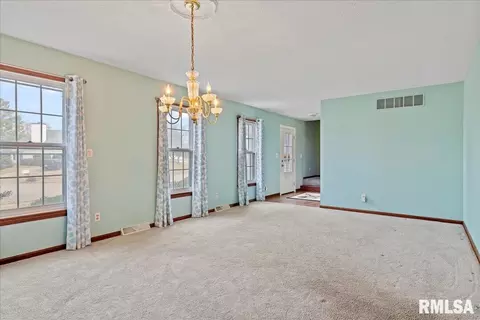 3116 Kensington Dr, Springfield, IL 62702 photo 8