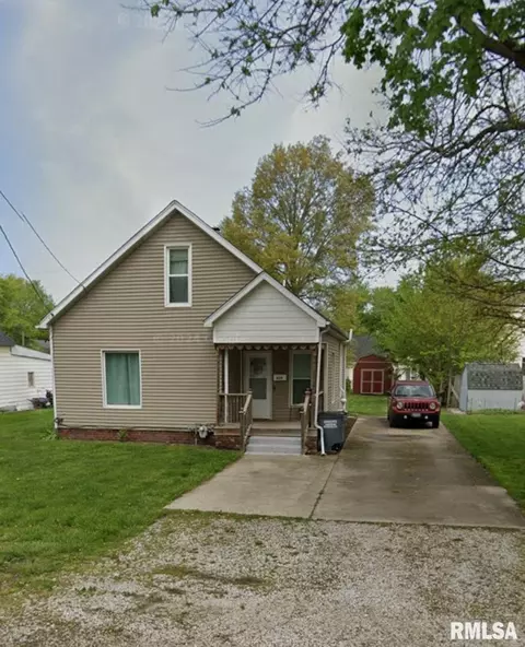 608 W Van Buren St, Auburn, IL 62615