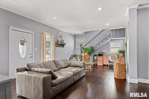 Entry Way - 419 E Corwin St, Litchfield, IL 62056 photo 3 of 13