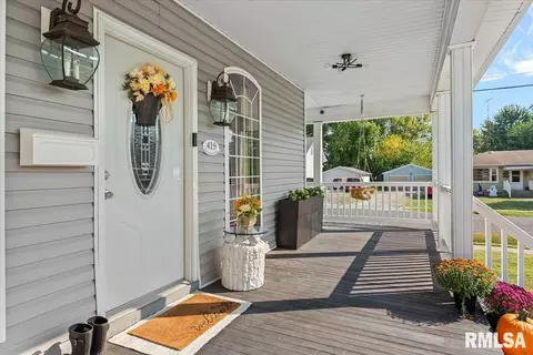 Exterior - 419 E Corwin St, Litchfield, IL 62056 photo 3 of 5