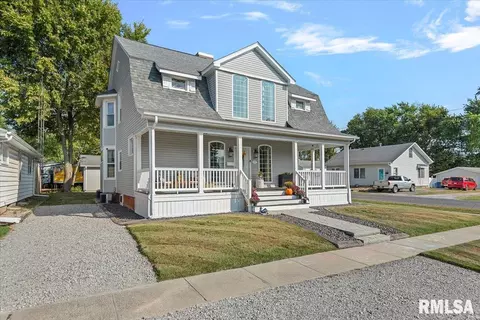 Other - 419 E Corwin St, Litchfield, IL 62056 photo 2 of 12