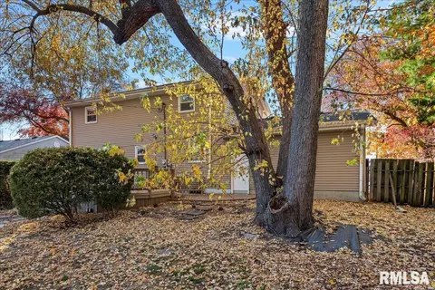 Exterior - 2234 Warson Rd, Springfield, IL 62704 photo 2 of 5
