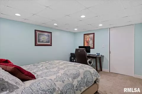 Bedroom - 2234 Warson Rd, Springfield, IL 62704 photo 6 of 7