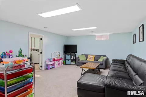 Other - 2234 Warson Rd, Springfield, IL 62704 photo 9 of 11