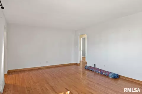 2104 N 6th St, Springfield, IL 62702 photo 7