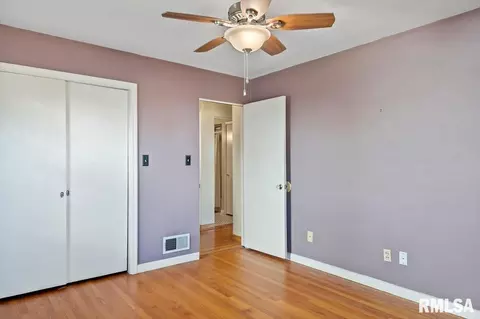 2104 N 6th St, Springfield, IL 62702 photo 16