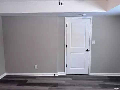 Bedroom - 3050 E Fulton Ave, Decatur, IL 62521 photo 12 of 12
