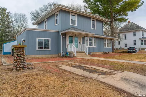 525 N Vine St, Mount Pulaski, IL 62548