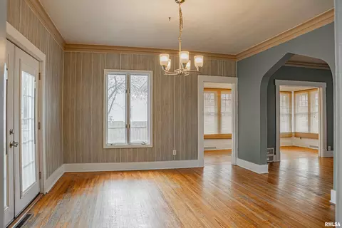 525 N Vine St, Mount Pulaski, IL 62548 photo 13