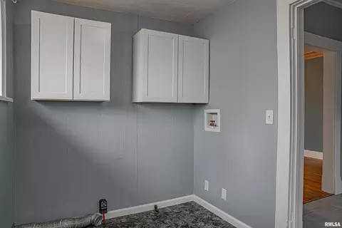 525 N Vine St, Mount Pulaski, IL 62548 photo 18