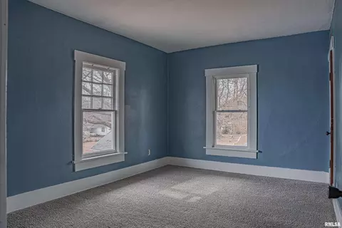 525 N Vine St, Mount Pulaski, IL 62548 photo 27