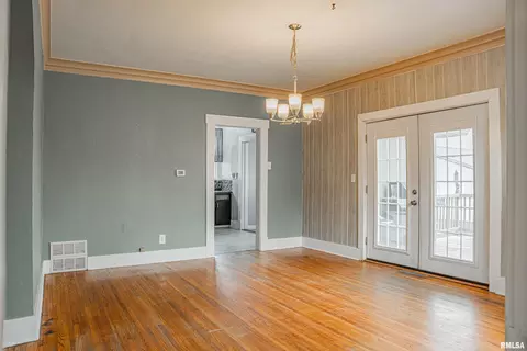525 N Vine St, Mount Pulaski, IL 62548 photo 12