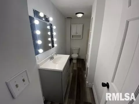 221 N State St, Springfield, IL 62702 photo 16
