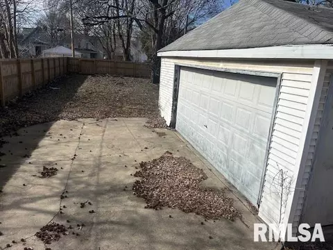 221 N State St, Springfield, IL 62702 photo 18