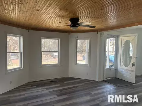 221 N State St, Springfield, IL 62702 photo 2