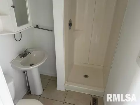 221 N State St, Springfield, IL 62702 photo 11
