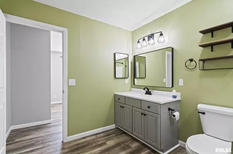 Bath - 2632 Steiler Pl, Springfield, IL 62703 photo 1 of 3