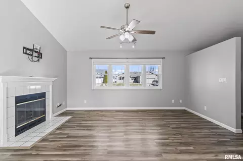 Living - 2632 Steiler Pl, Springfield, IL 62703 photo 1 of 5