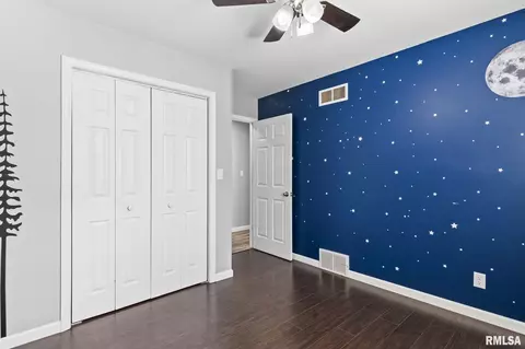 Bedroom - 2632 Steiler Pl, Springfield, IL 62703 photo 6 of 6