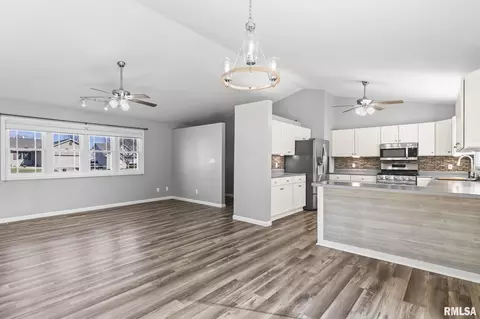 Living - 2632 Steiler Pl, Springfield, IL 62703 photo 5 of 5