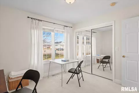 Bedroom - 5000 Manhattan Dr, Springfield, IL 62711 photo 6 of 6