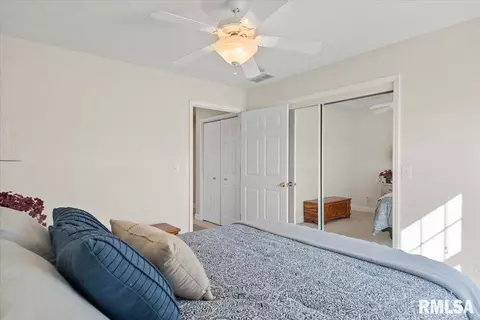 Bedroom - 5000 Manhattan Dr, Springfield, IL 62711 photo 5 of 6