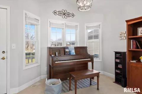 Entry Way - 5000 Manhattan Dr, Springfield, IL 62711 photo 1 of 1