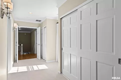 Entry Way - 10 Sunset Ln, Springfield, IL 62704 photo 7 of 7