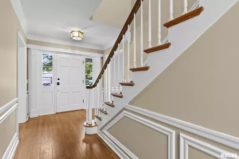 Entry Way - 10 Sunset Ln, Springfield, IL 62704 photo 1 of 7