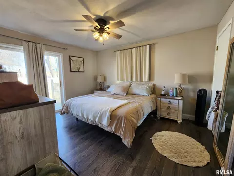 Bedroom - 201 E Washington St, Athens, IL 62613 photo 1 of 7