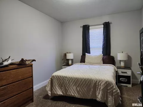 Bedroom - 201 E Washington St, Athens, IL 62613 photo 4 of 7