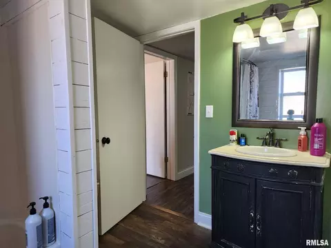 Bath - 201 E Washington St, Athens, IL 62613 photo 3 of 5