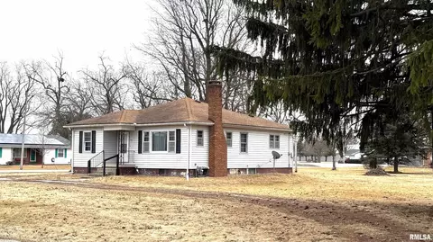 330 E Vine St, Piper City, IL 60959