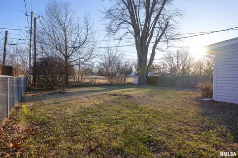 Exterior - 66 Dawn Dr, Springfield, IL 62702 photo 3 of 3