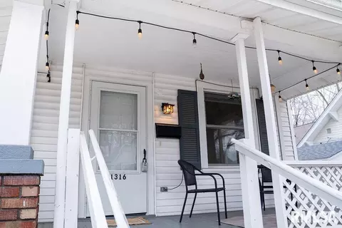 Exterior - 1316 W Lawrence Ave, Springfield, IL 62704 photo 1 of 3