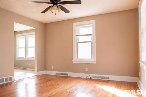 Living - 1316 W Lawrence Ave, Springfield, IL 62704 photo 1 of 1