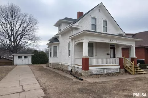 2072 Broadway St, Quincy, IL 62301