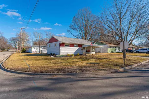 320 N Jefferson St, Lincoln, IL 62656